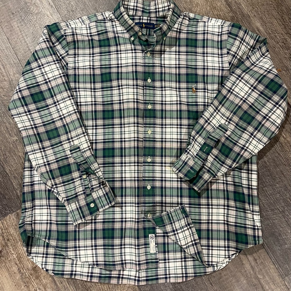 Classic Green Plaid Men's Shirt